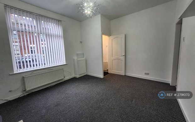 2 bedroom terraced house to rent - Photo 1