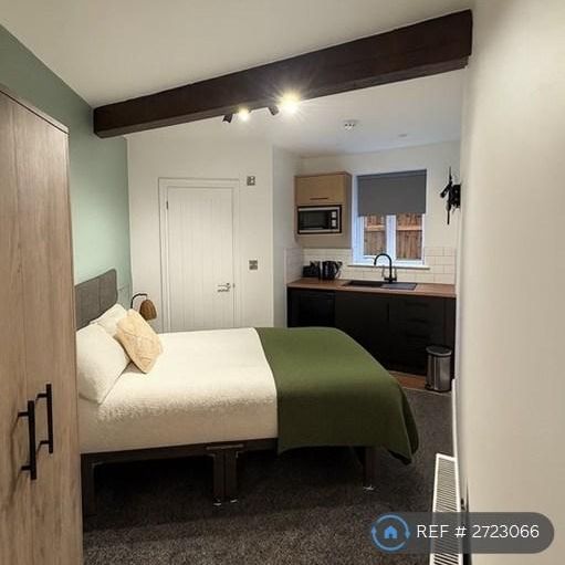 Studio to rent - Photo 1