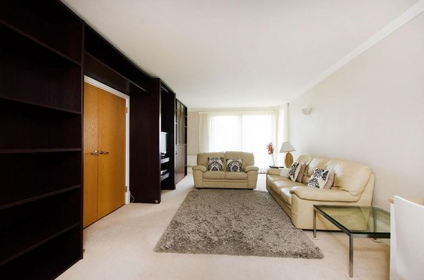 3 bedroom flat to rent - Photo 1