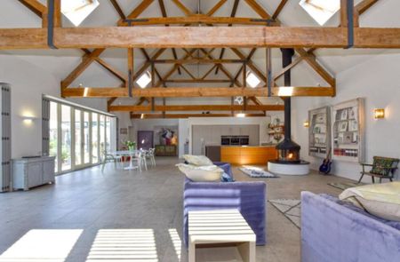 5 bedroom semi-detached house to rent - Photo 3