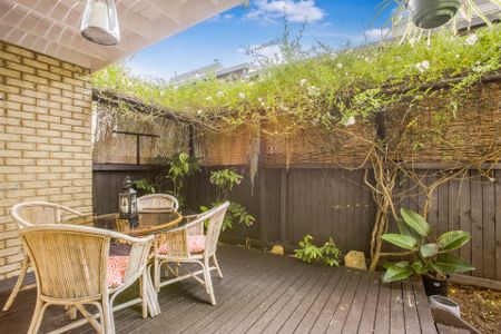 Neat and Tidy Townhouse in Great Location! - Photo 5