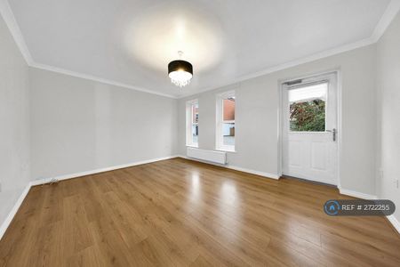 2 bedroom flat to rent - Photo 4