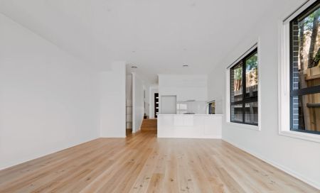 3 Bed, 2 Bath - Photo 2