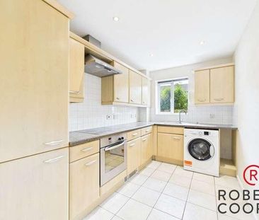 Carmichael Close, Ruislip Gardens, Middlesex, HA4 - Photo 5