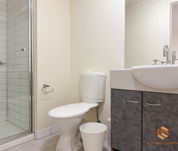 West Melbourne - Photo 5