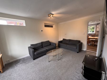 Temple Avenue, Tang Hall - P1515 - Photo 3