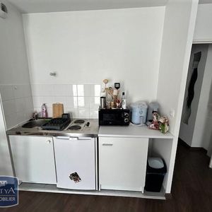 Location Appartement 1 pièce 27m² CHOLET 49300 - Photo 2