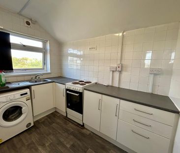 3 bedroom flat to rent - Photo 1