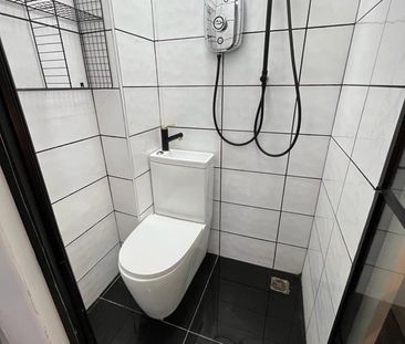 Studio Flat, Victoria Park, M14 - Photo 3