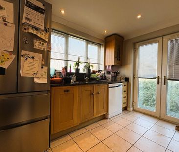 Riverdown - Photo 2