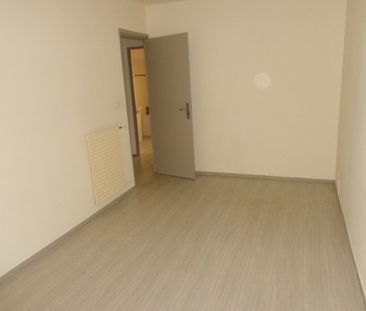 Location Appartement 4 pièces 75m² DRAGUIGNAN 83300 - Photo 4