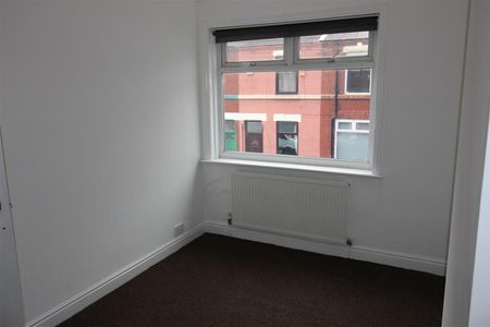 3 Bedroom Terraced House for Rent - Photo 5