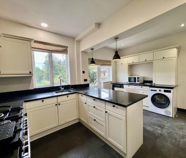 4 bedroom semi-detached house to rent - Photo 6