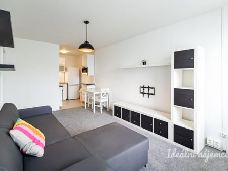 Pronájem bytu 2+kk 45 m2 - Fotografie 4