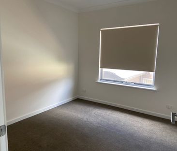 SUPERB RESIDENCE IN SOUGHT AFTER LOCATION - Photo 5