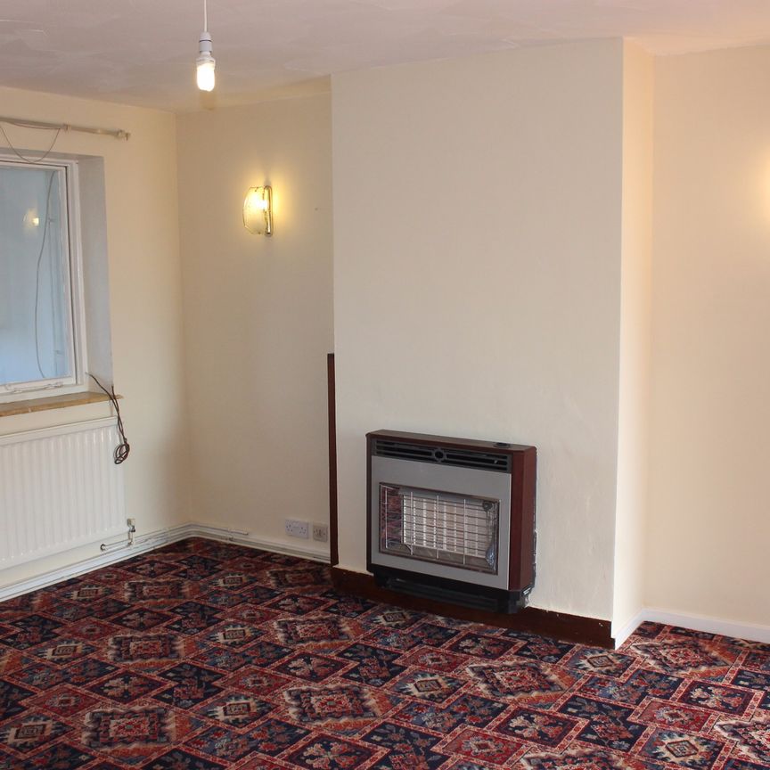 Kingston Road, High Wycombe - Photo 1