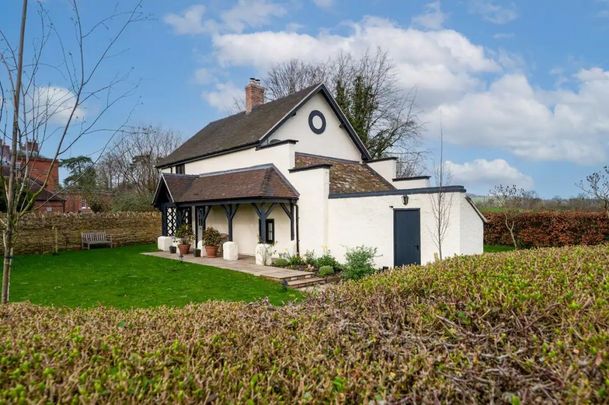 Garden Cottage, Delbury Hall, Craven Arms, Diddlebury - Photo 1