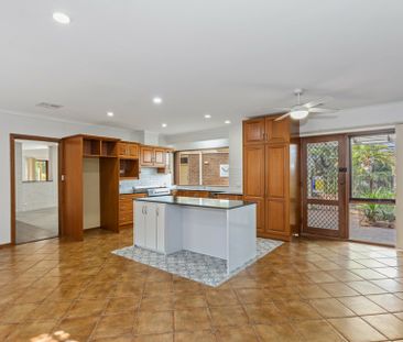 Family Home! - Photo 6