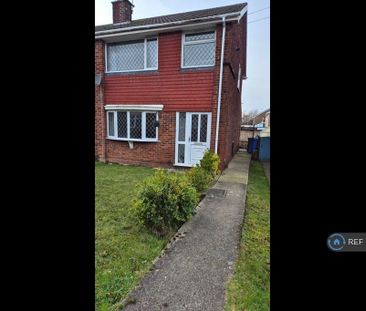 3 bedroom semi-detached house to rent - Photo 6