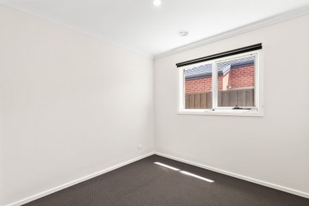 67 Tuff Street, Werribee VIC 3030 - House For Rent | Domain - Photo 5