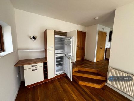 2 bedroom maisonette to rent - Photo 4