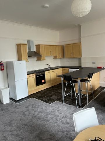 3 Bed Student Accommodation - Photo 4