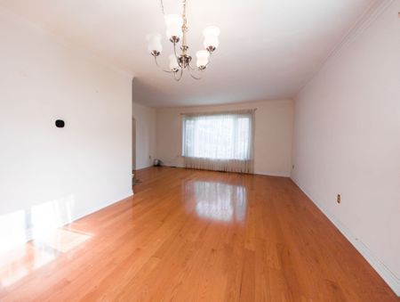 For Lease - 27 Beacham Crescent, Toronto, Ontario - Photo 3