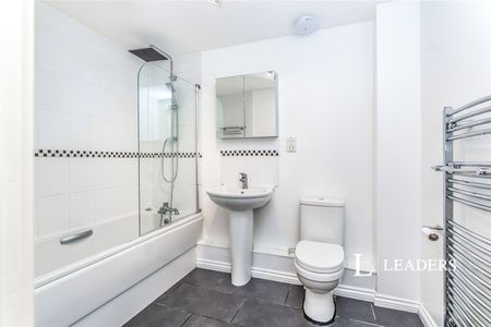 property to rent Gawton Crescent, CR5 - Photo 5