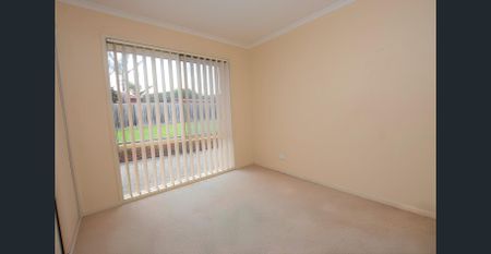 WELL PRESENTED 3 BEDROOM HOME IN HAMPTON PARK! - Photo 4