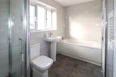 4 bedroom detached house to rent - Photo 5