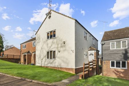 Leat Close, CM21, Sawbridgeworth - Photo 4