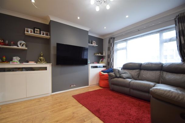 3 bedroom house - semi-detached - Photo 1
