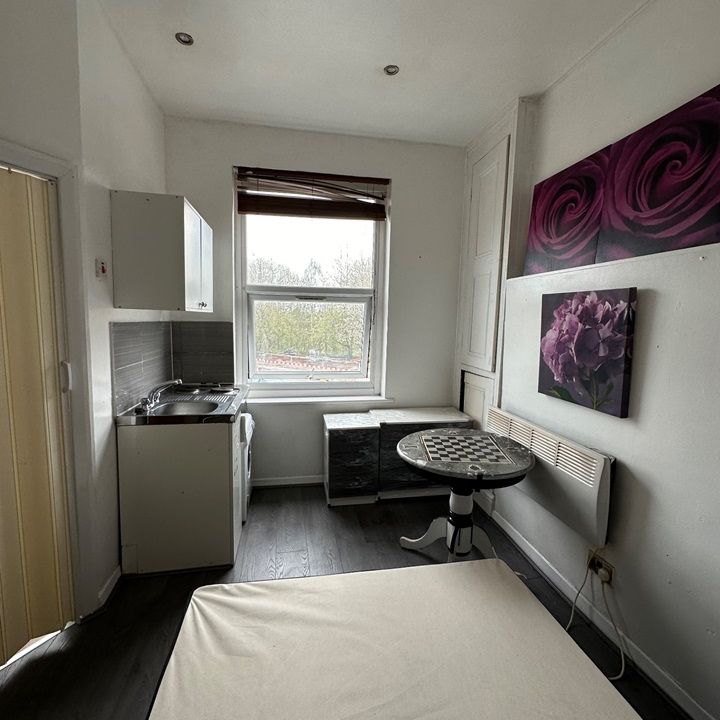 Studio Flat, Dudley Road, B18 - Photo 1