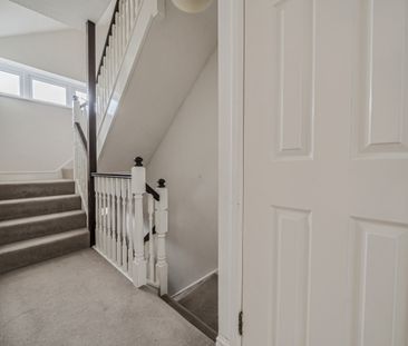 3 bedroom terraced house to rent - Photo 5