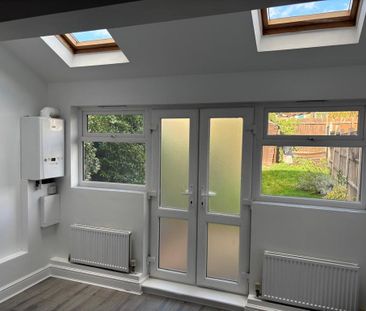 2 bedroom terraced house to rent - Photo 1