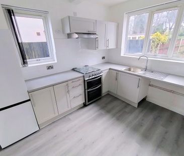 2 bedroom semi-detached house to rent - Photo 4