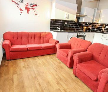 3 bedroom flat to rent - Photo 1