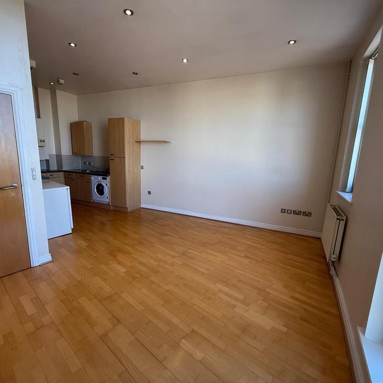 1 bedroom flat to rent - Photo 1