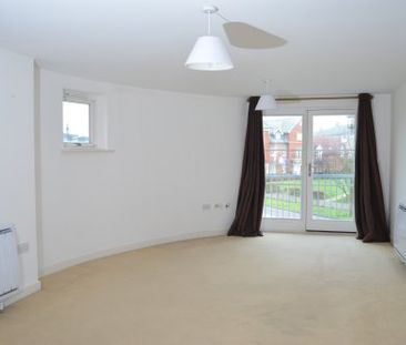 2 bed, 2 bath flat available - Downham Boulevard, IP3 - Photo 4