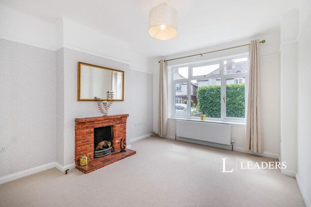 4 bedroom detached house to rent - Photo 1