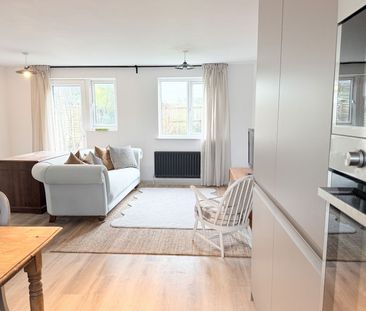 Salisbury Close, Alton, GU34 2TF - Photo 6