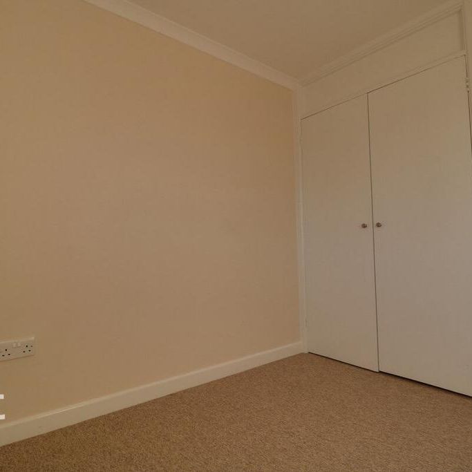 2 bedroom end of terrace house to rent - Photo 1