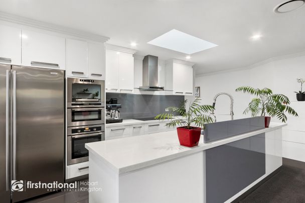 49 Blowhole Road, Blackmans Bay TAS 7052 - House For Rent | Domain - Photo 1