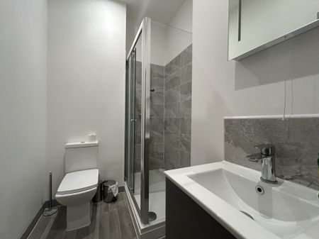 Dudley Road, Brierley Hill - Photo 2