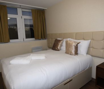 Room in a Shared Flat, Daniel House, L20 - Photo 3