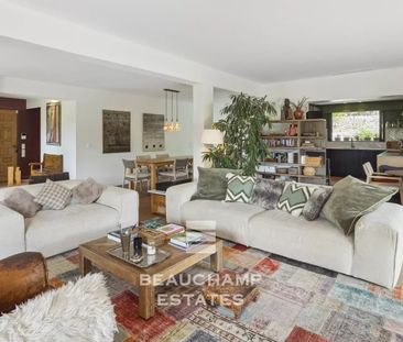 Tout savoir sur cette maison dans le quartier Village-Le Val-Cabrie... - Photo 2