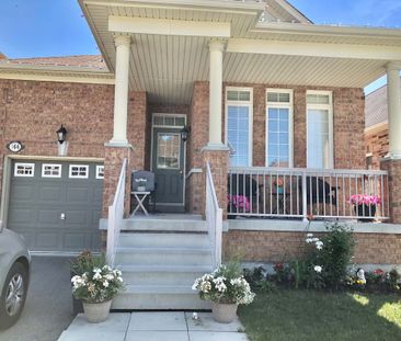 For Lease - 144 Greenview Circle, Vaughan, Ontario - Photo 2