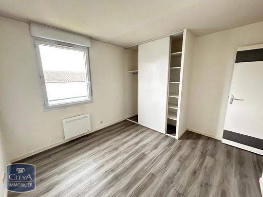 Location Appartement 2 pièces 46m² ST PIERRE DU MONT 40280 - Photo 1