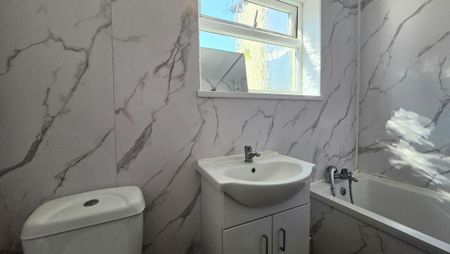 3 bedroom house to rent - Photo 3