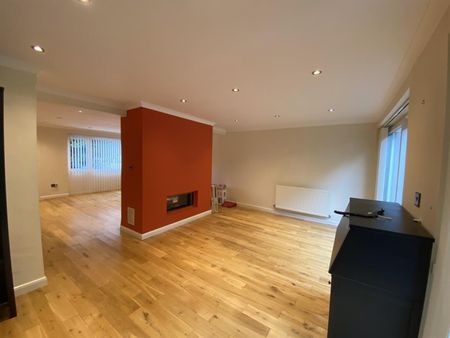 3 bedroom House To Let - Photo 2